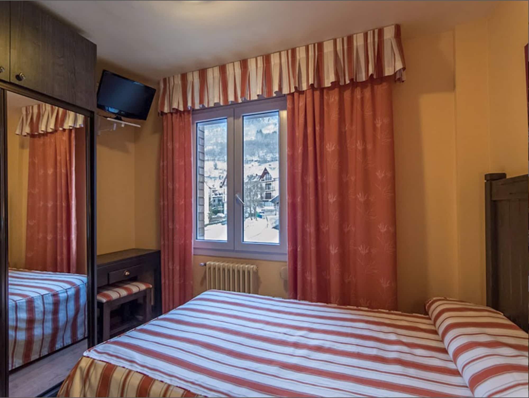 Hotel Viella Buitenkant foto