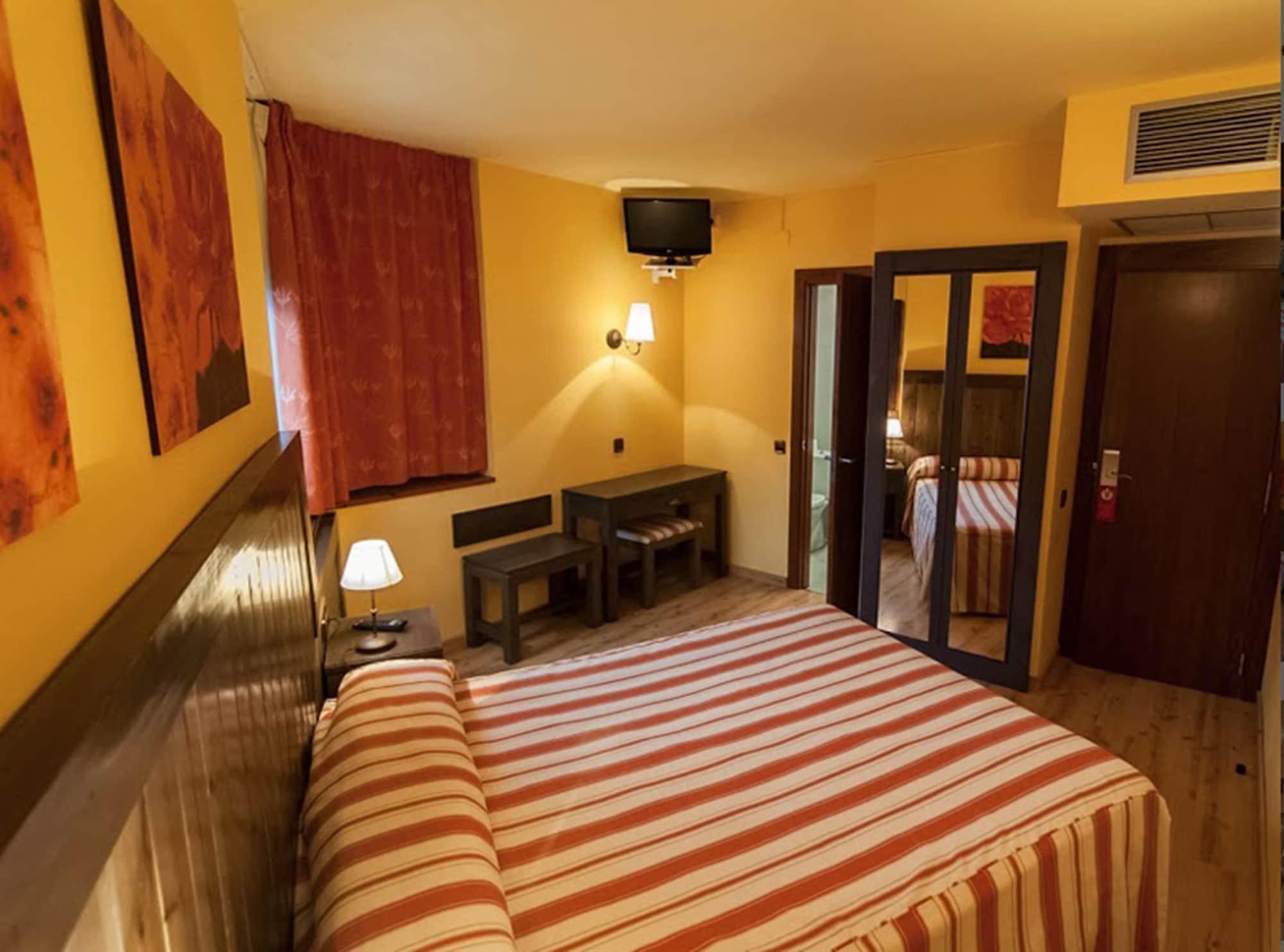 Hotel Viella Buitenkant foto