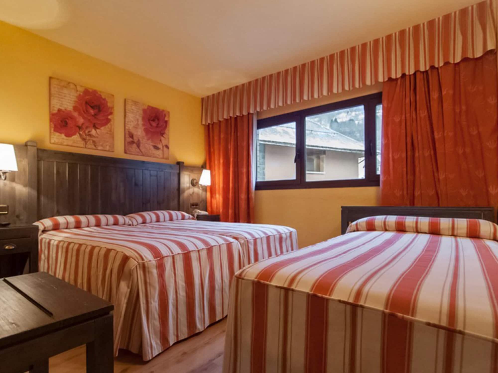 Hotel Viella Buitenkant foto