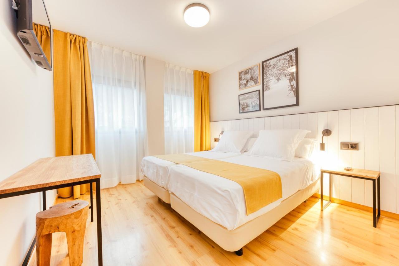 Hotel Viella Buitenkant foto