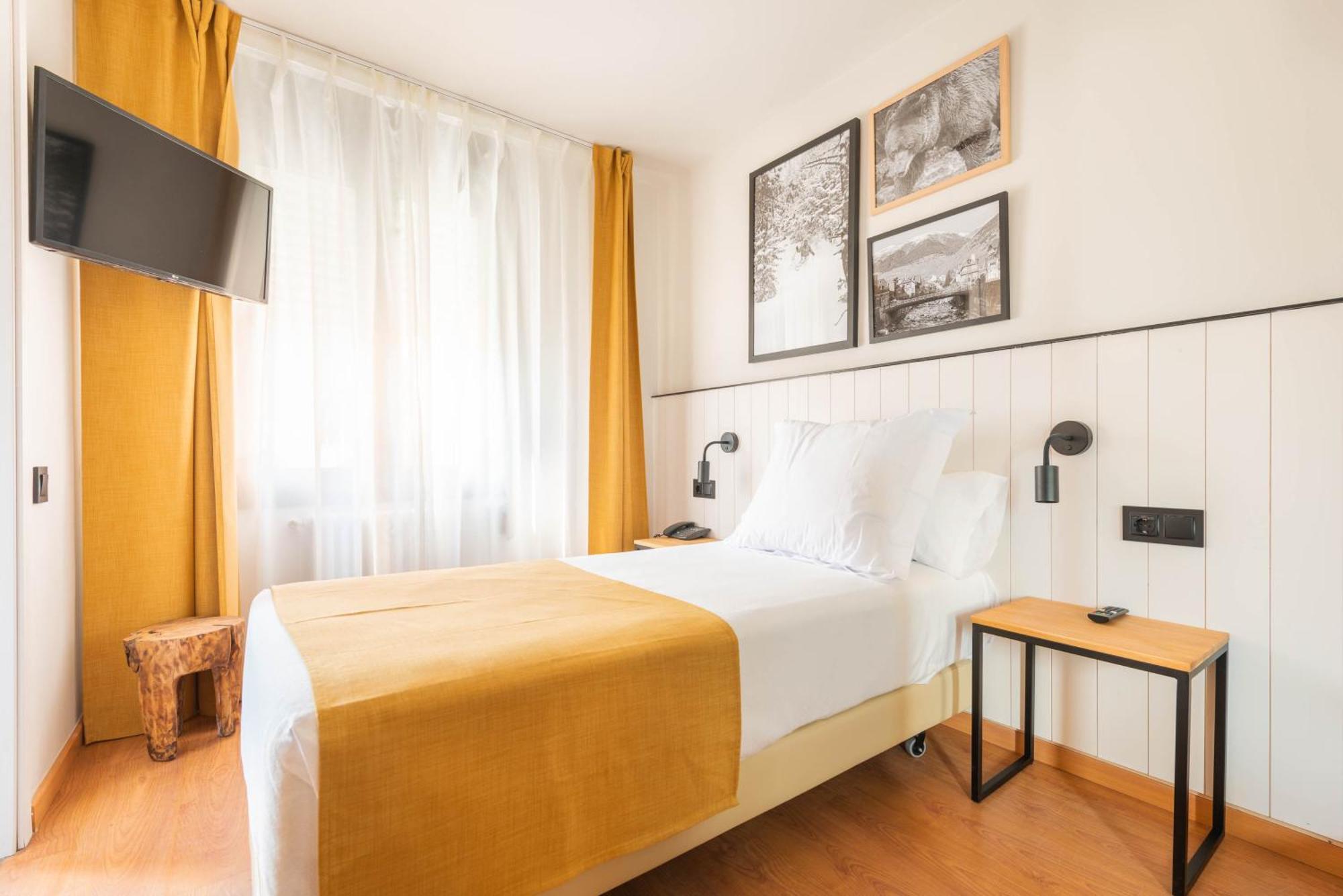 Hotel Viella Buitenkant foto