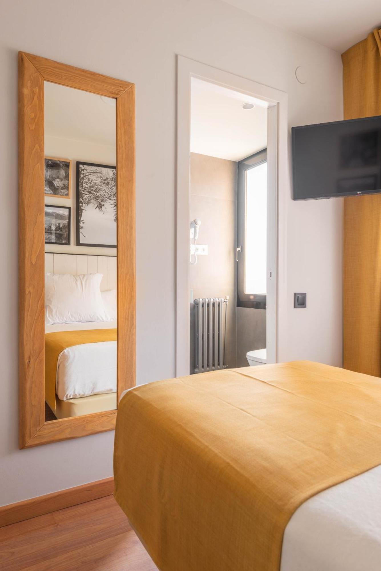 Hotel Viella Buitenkant foto