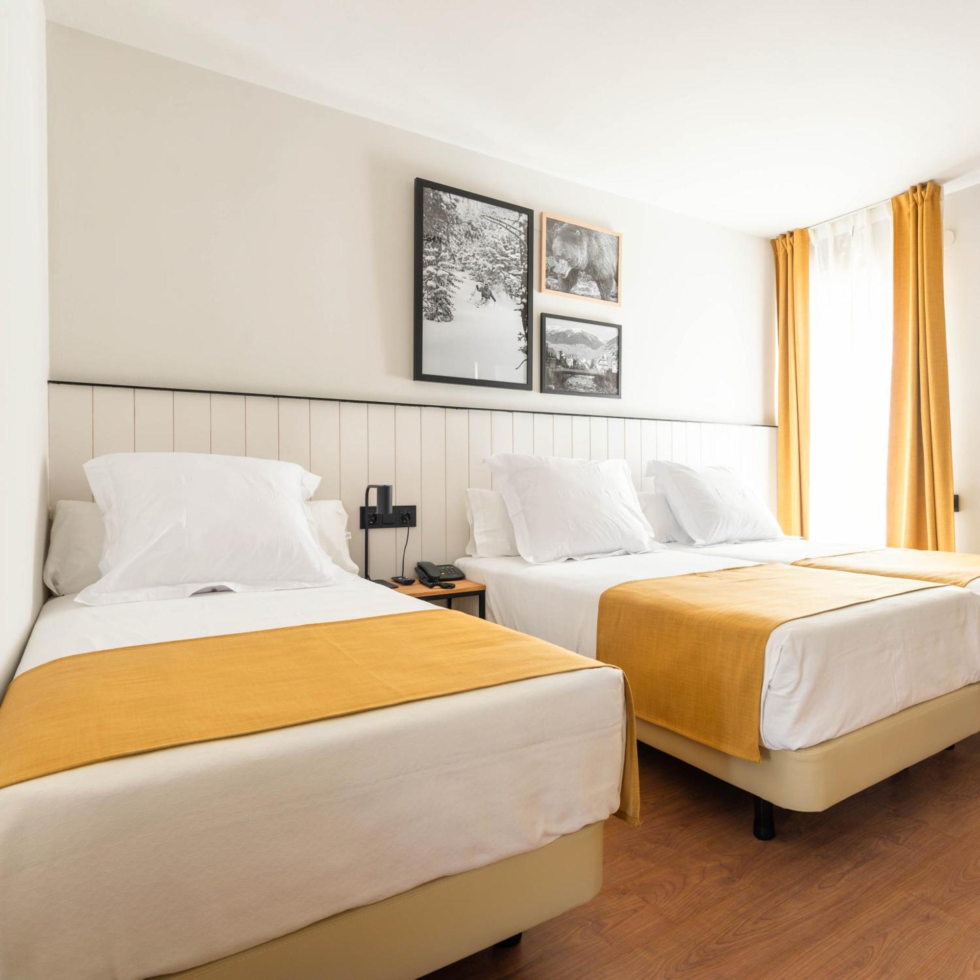 Hotel Viella Buitenkant foto