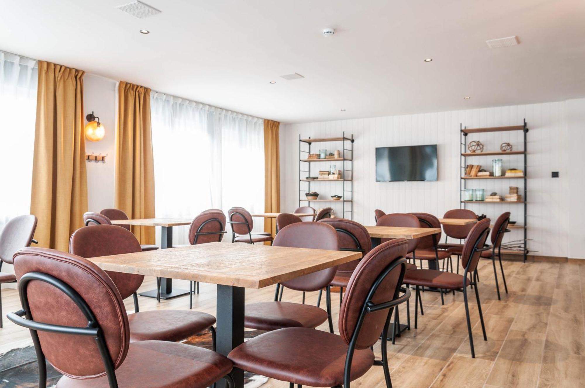 Hotel Viella Buitenkant foto